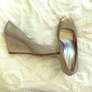 Glittery Bandolino wedges, size 9